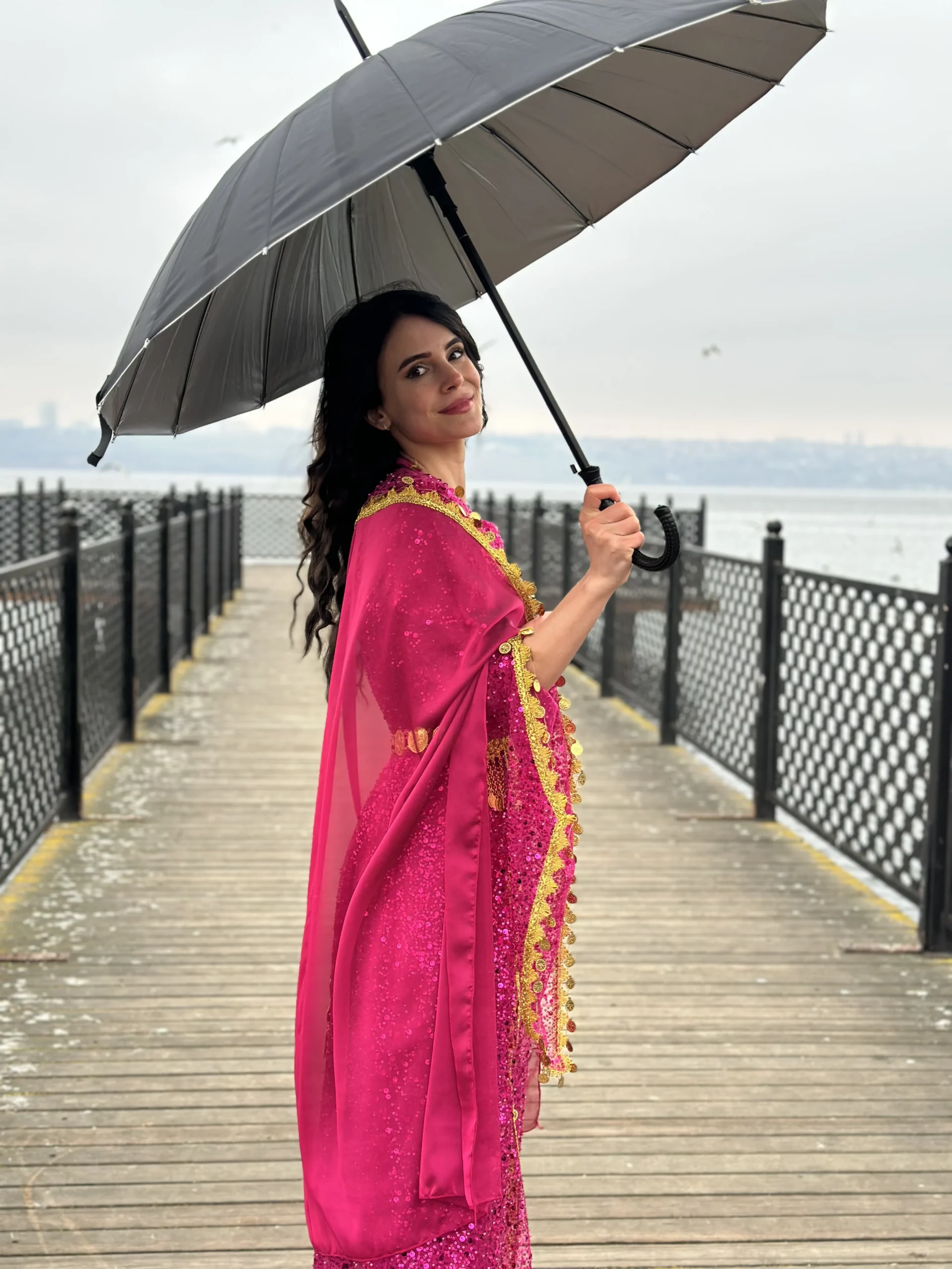 Özel Dikim Taşlı Pembe Kiras Fistan - Image 4