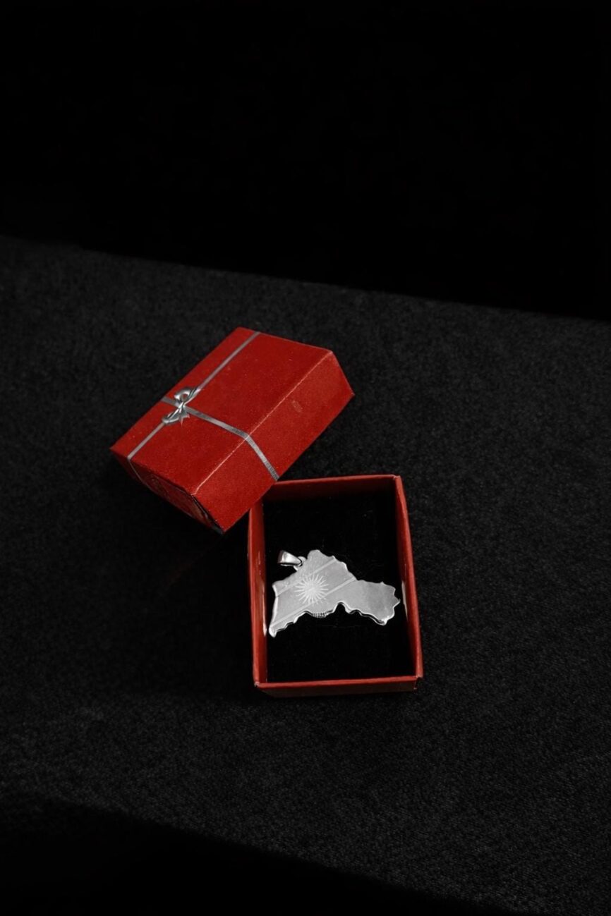 925 Ayar Orjinal Gümüş,Kurdistan Haritası Temalı Kolye