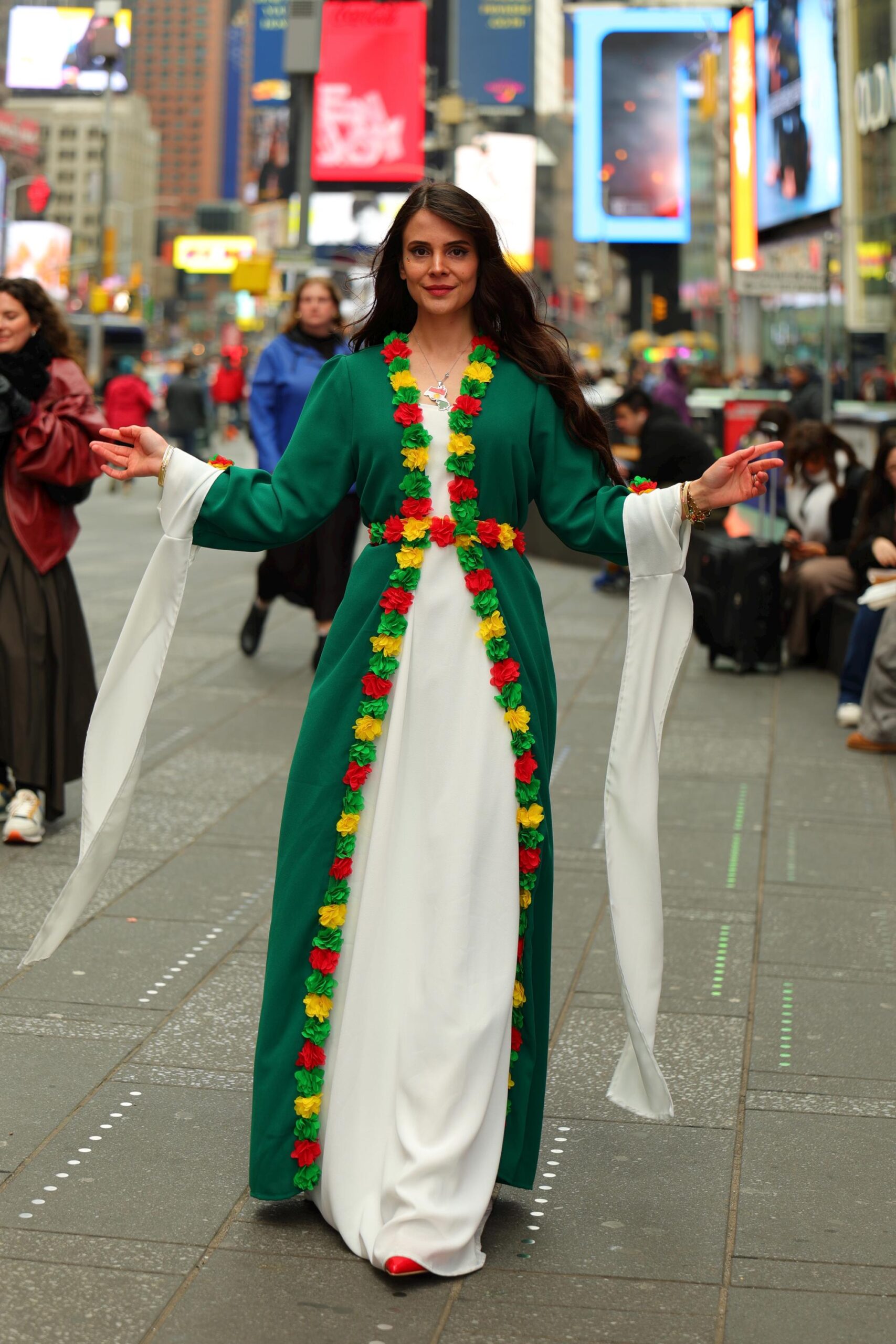 Kesk Sor Zer Kiras Fistan Newroz Yeşil - Image 4