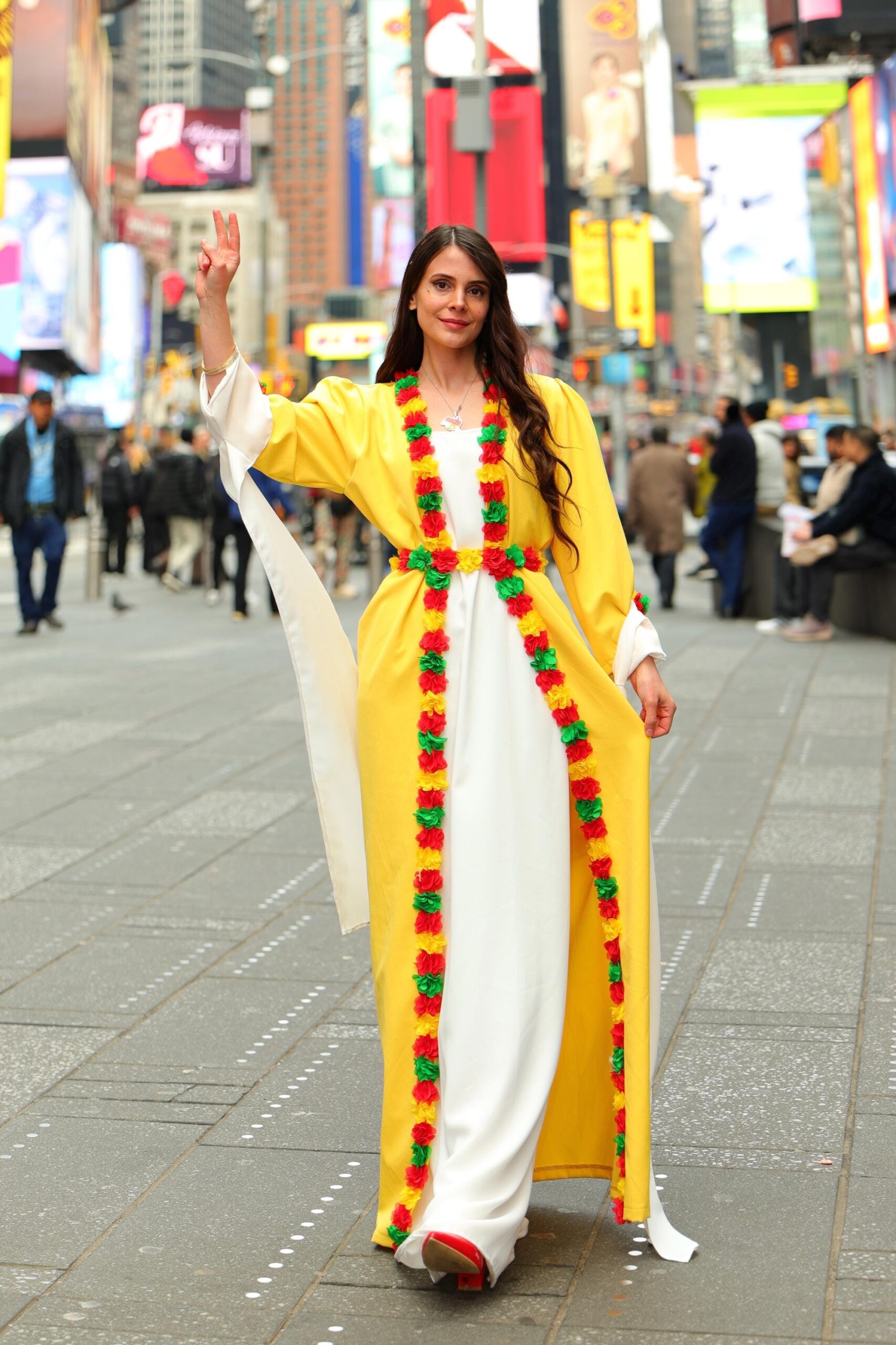 Kesk Sor Zer Kiras Fistan Newroz