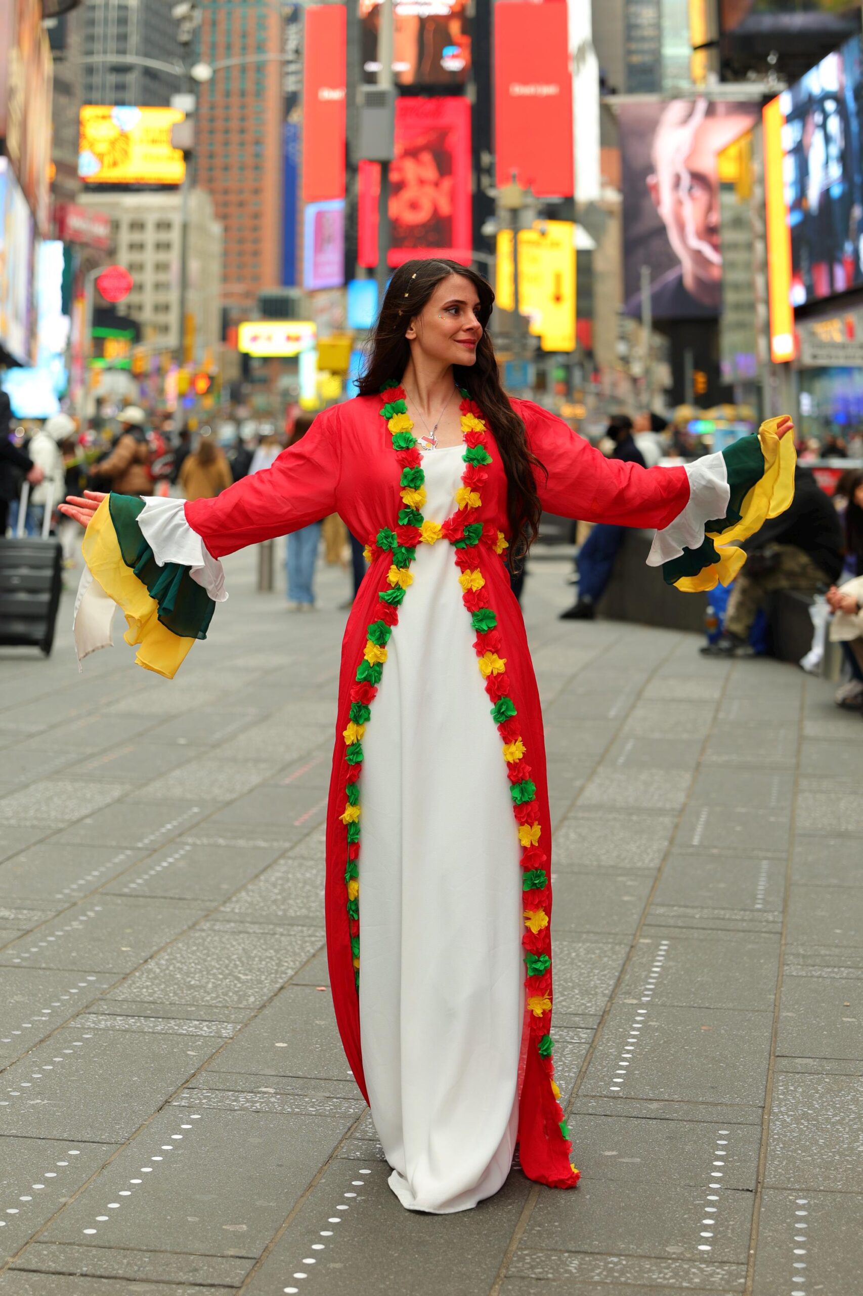 Kesk Sor Zer Kiras Fistan Newroz Kırmızı